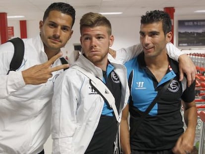 Alberto Moreno, con Vitolo y Reyes. 