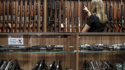 Una tienda de venta de armas en Sao Paulo.