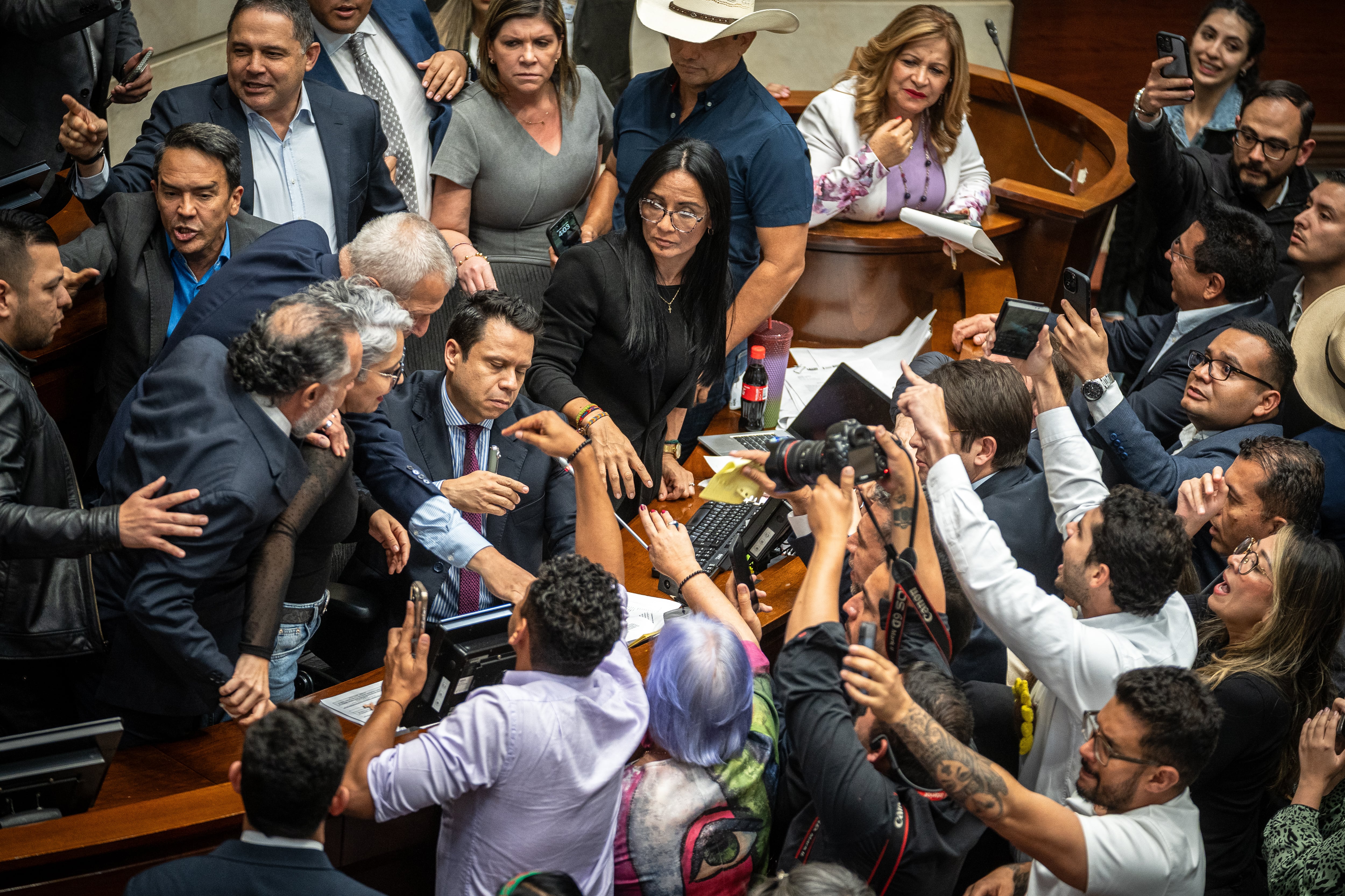 El alivio de amarrarnos al mástil