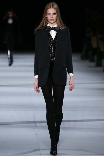 Saint Laurent resucita a Edie Sedgwick en la pasarela