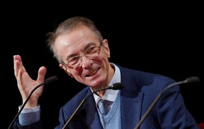 El consejero art&iacute;stico del Teatro Real, Gerard Mortier, durante la presentaci&oacute;n de &#039;Brokeback mountain&#039;.