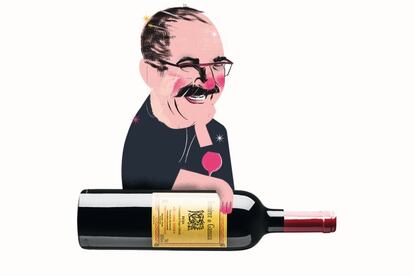 Al veterano cocinero, uno de los padres de la nueva cocina vasca, le fascina el Remírez de Ganuza Reserva 2008, de Rioja. Con un 90% de tempranillo, un 5% de graciano y otro 5% de pieles de viura y malvasía, es un tinto elaborado a partir de viñedos de una media de 60 años de edad. Resulta fino, pero complejo, con aromas a fruta madura. CON QUÉ PLATO LO TOMA: “Hay un principal en mi restaurante, el 'pojarski' de ternera de leche especiada, con el que funciona bien. Es una preparación clásica de la cocina rusa”.