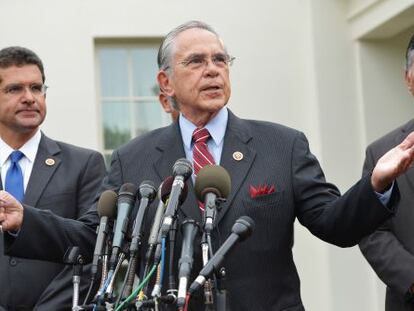 El presidente del &#039;caucus&#039; de legisladores hispanos tras su entrevista con el presidente de EE UU, Barack Obama.