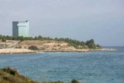 Aspecto de la Central Nuclear de Vandellos I, en Tarragona. EFE/Archivo