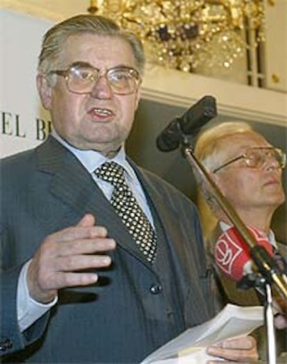 Los mediadores Hans Koschnick y Hinrich Lehmann-Grube.