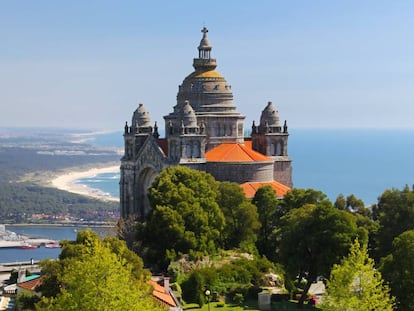 La iglesia de Santa Luzia, en la cima del monte del mismo nombre.