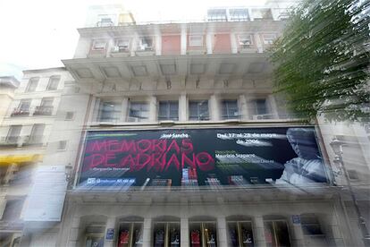 La fachada del madrileño teatro Albéniz.