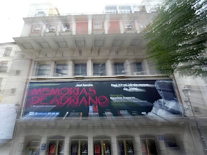 La fachada del madrileño teatro Albéniz.