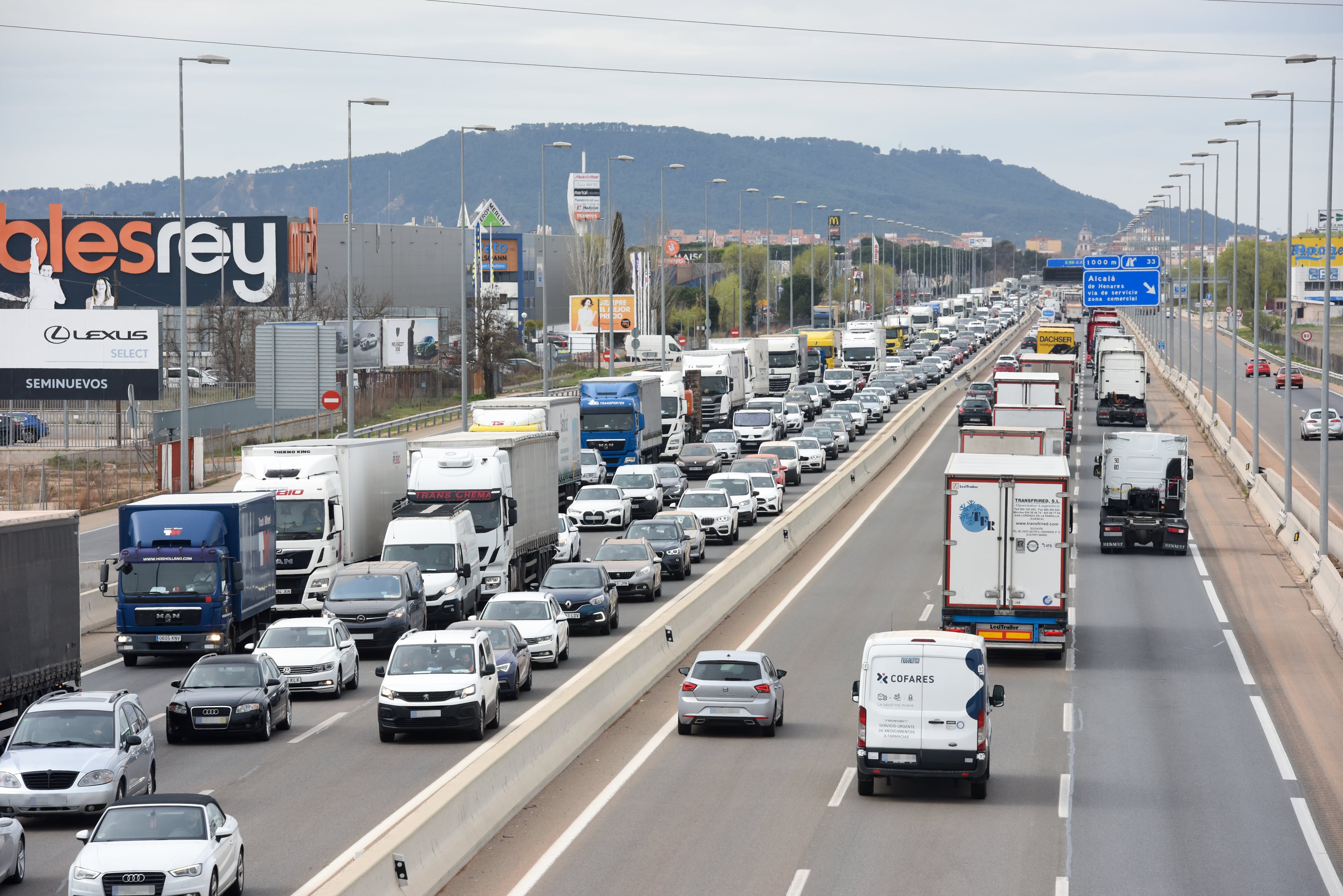 CC OO y UGT llaman a una huelga en el transporte por carretera para bajar la edad de jubilación