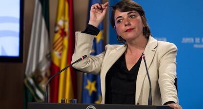 La consejera Elena Cortés.