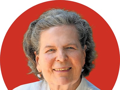 Rosa Navarro, filóloga: “Me tengo prohibidas las series”