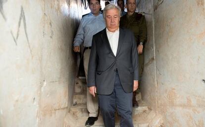 El secretario general de la ONU, António Guterres, visita en el sector israelí un túnel situado bajo la frontera de Gaza.