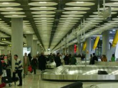 Cinta de equipaje del aeropuerto madrile&ntilde;o de Barajas.