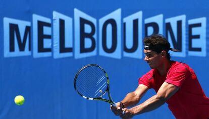 Nadal, durante un entrenamiento en Melbourne.