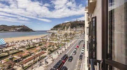 Vistas a la calle Hernani, San Sebasti&aacute;n. 