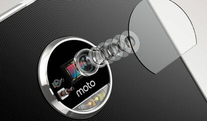 Detalle de la cámara del Moto Z Play.