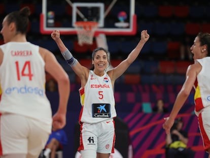 Cristina Ouviña celebra la victoria de España ante Grecia, el pasado domingo.