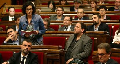 Marta Rovira en el Parlamento catal&aacute;n.