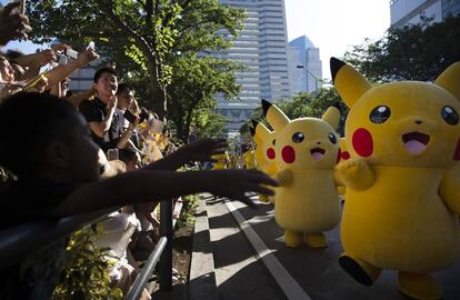Desfile de Pikachus, protagonista de Pokémon, el pasado domingo en Yokohama.