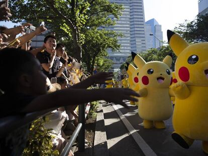 Desfile de Pikachus, protagonista de Pokémon, el pasado domingo en Yokohama.