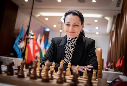 Alexandra Kosteniuk, poco antes de una de las partidas de Múnich