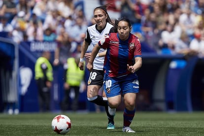 Charlyn, durante un partido con el Levante.