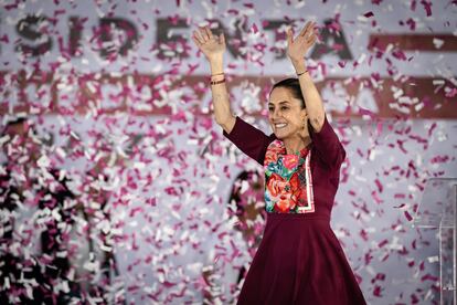 Claudia Sheinbaum en su acto de inicio de campaña de este viernes, en el Zócalo de Ciudad de México.