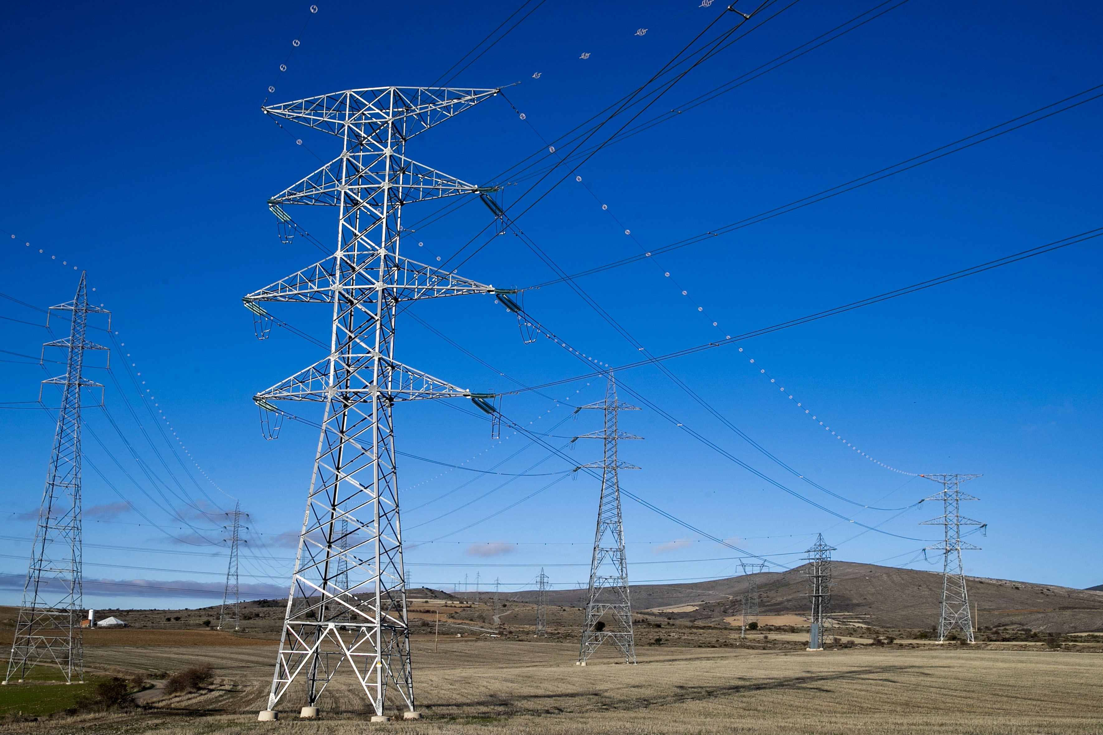 Torres de alta tensión en Zaragoza. 