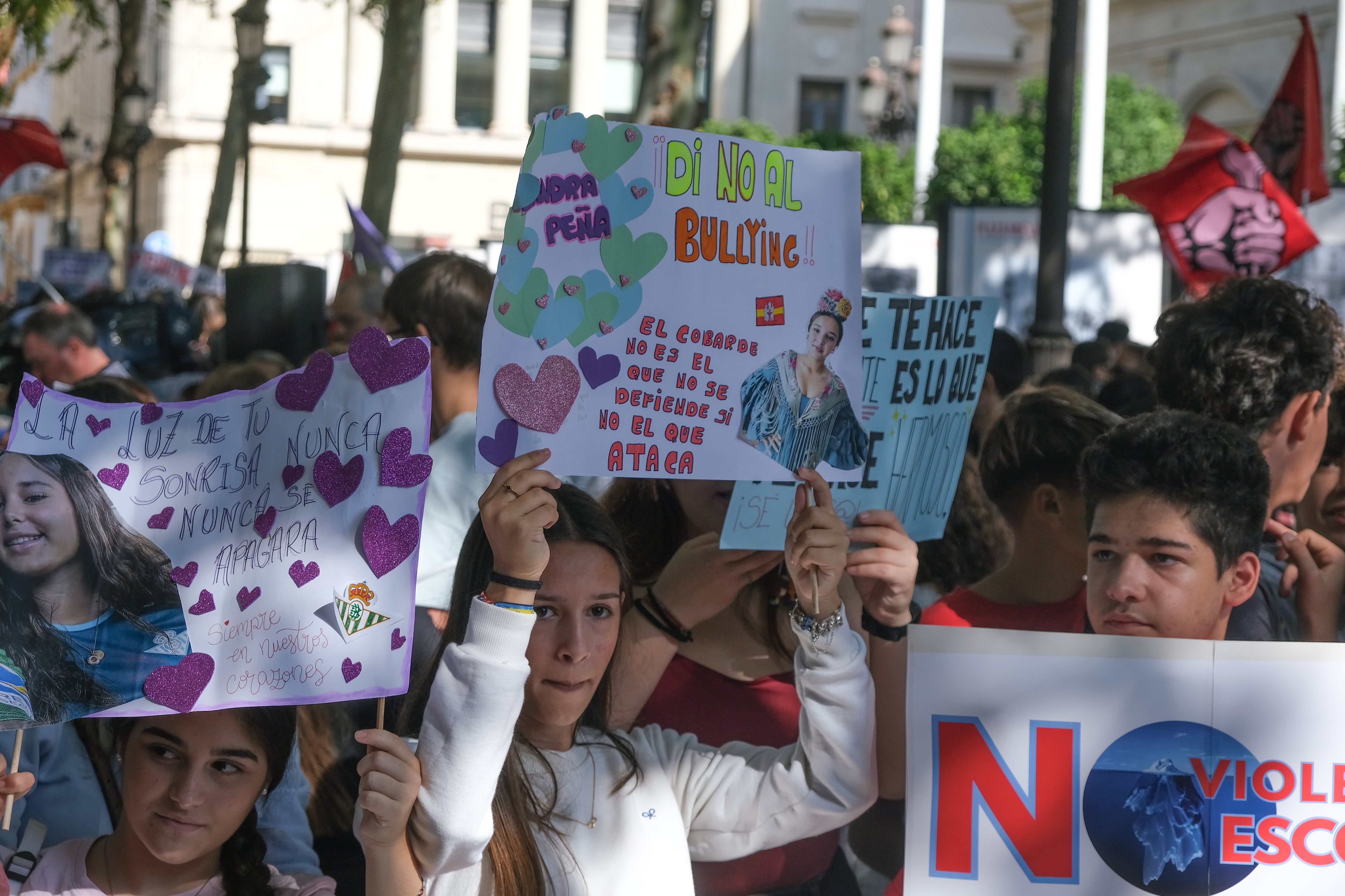 Sevilla 28/10/25   Manifestación contra el bullying y en recuerdo a Sandra Peña  foto. ALEJANDRO RUESGA