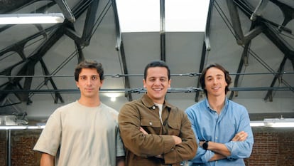 Desde la izquierda, Luis Escámez, Jacobo Umbert y Juanjo Mestre de Dcycle.