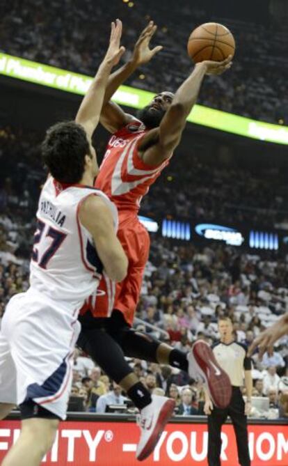 James Harden, durante el partido