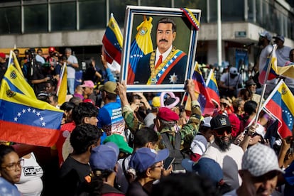 Manifestación en apoyo a Nicolás Maduro, este lunes, en Caracas (Venezuela).