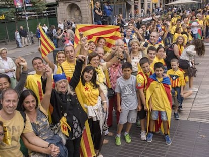 La v&iacute;a catalana, a su paso por Las Ramblas de Barcelona