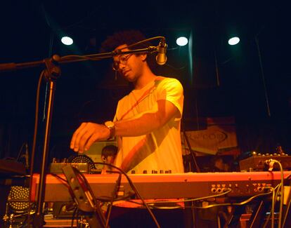 El cantante y compositor Toro y Moi se presenta en el escenario del KCRW Music Showcase durante el  SXSW Music, Film + Interactive Festival.