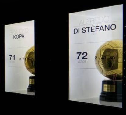El primer Balón de Oro de Di Stéfano, junto al resto de los conseguidos por jugadores madridistas.