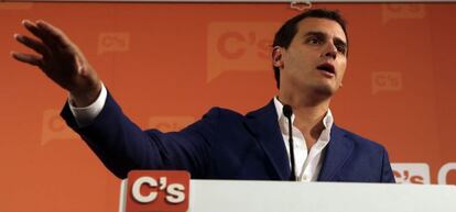 Albert Rivera durante la rueda de prensa.
