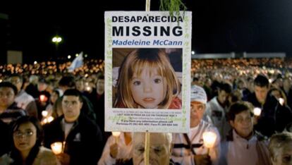 Vigilia por Madeleine McCann, celebrada en mayo de 2007 en el santuario de Fátima.