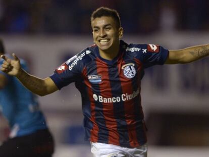 &Aacute;ngel Correa celebra un gol con el San Lorenzo. 