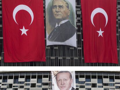 Una foto de Ataturk y otra de Erdogan cuelgan en la plaza Taksim de Estambul.