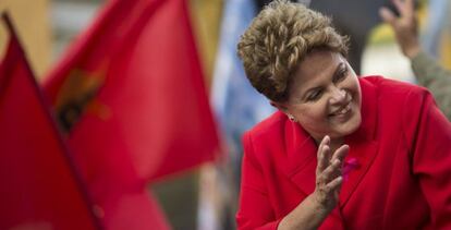 L'índex de desocupació i els projectes socials emparen Dilma.