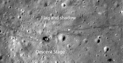 Imagen de la bandera colocada por la misión 'Apollo 17' en 1972.