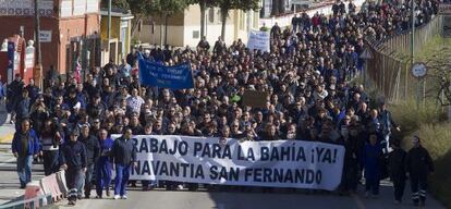 Manifestantes para pedir empelo en Navantia de C&aacute;diz.