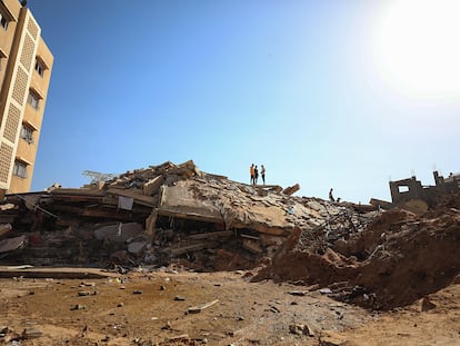 Un edificio destruído en Gaza, este martes.