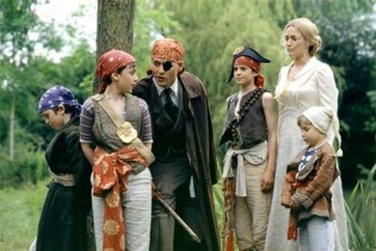 Fotograma de <i>Descubriendo Nunca Jamás,</i> que recrea la génesis de <i>Peter Pan.</i>