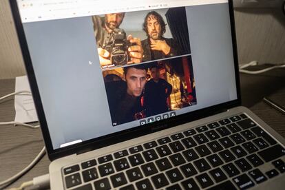 Videollamada entre Isaki Lacuesta y uno de los actores, el músico Cristalino.