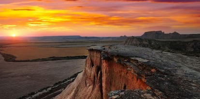 Puesta de sol en las Bardenas Reales.