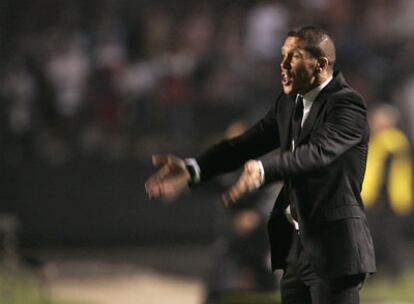 Diego Simeone, durante un partido de Estudiantes en la Copa Liberadores.