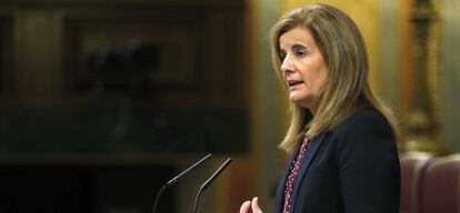 F&aacute;tima B&aacute;&ntilde;ez, ministra de Empleo y Seguridad Social, en el Congreso de los Diputados.