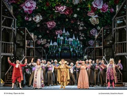 Puesta en escena de la ópera 'La Cenerentola', de Rossini, que inaugura la temporada del Teatro Real y podrá verse en La 2.