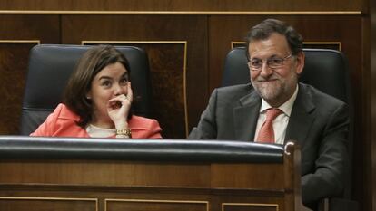  O presidente do Governo da Espanha, Mariano Rajoy, e a vice-presidenta Soraya S&aacute;enz de Santamar&iacute;a.